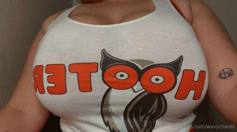 I think hooters should hire me… LIKE if you agree 🤩
