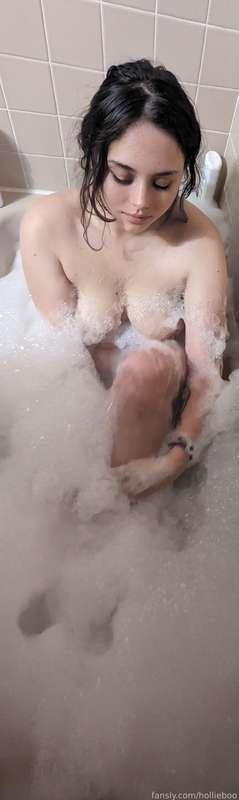 hollieboo image #1