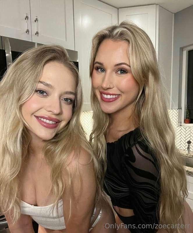 Dm me to have some fun with my sis and I 🥰