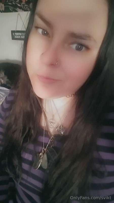 Watch me fuck myself. 
I wish to be dominated fully. 
I need..