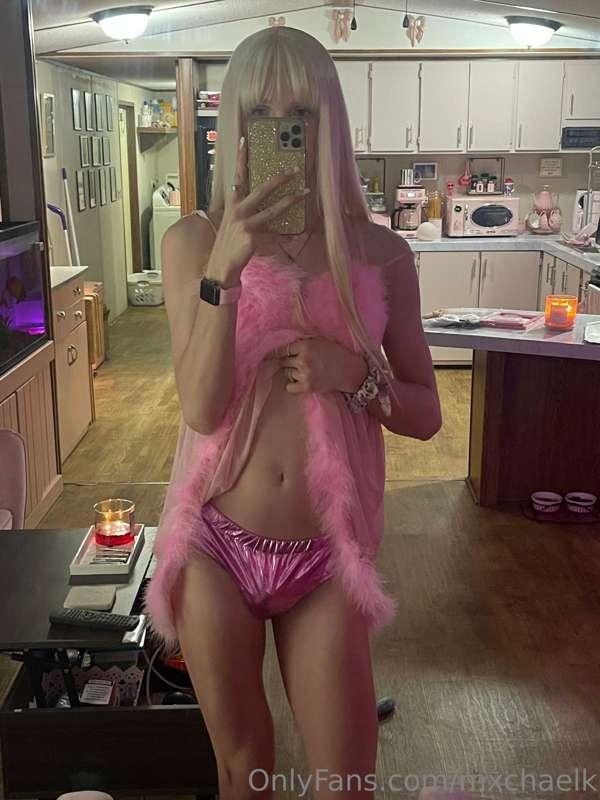 i got a wig and some new lingerie!