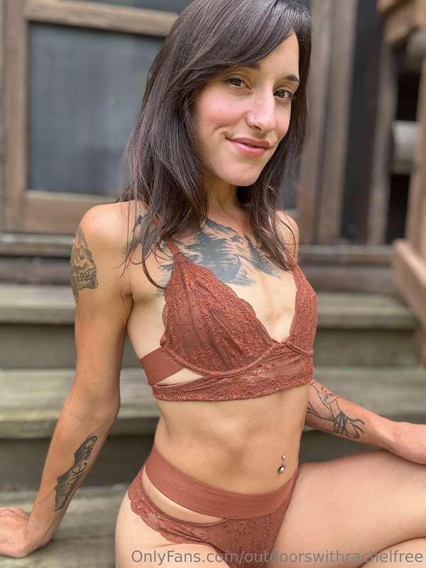 How does this cabin look on me?