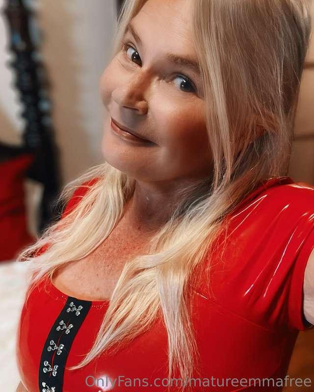 My lover is back and I'm going to suck his big cock until he..