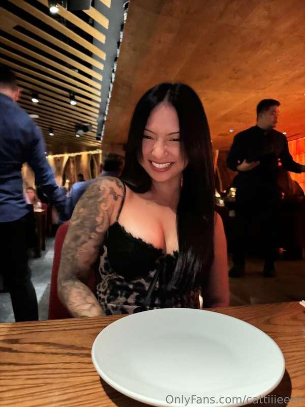 just make me laugh and i’m yourssss, trust me 🤭
