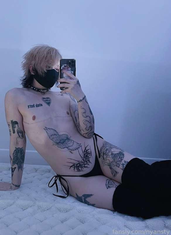When the shy goth boy is secretly caked up 🍑