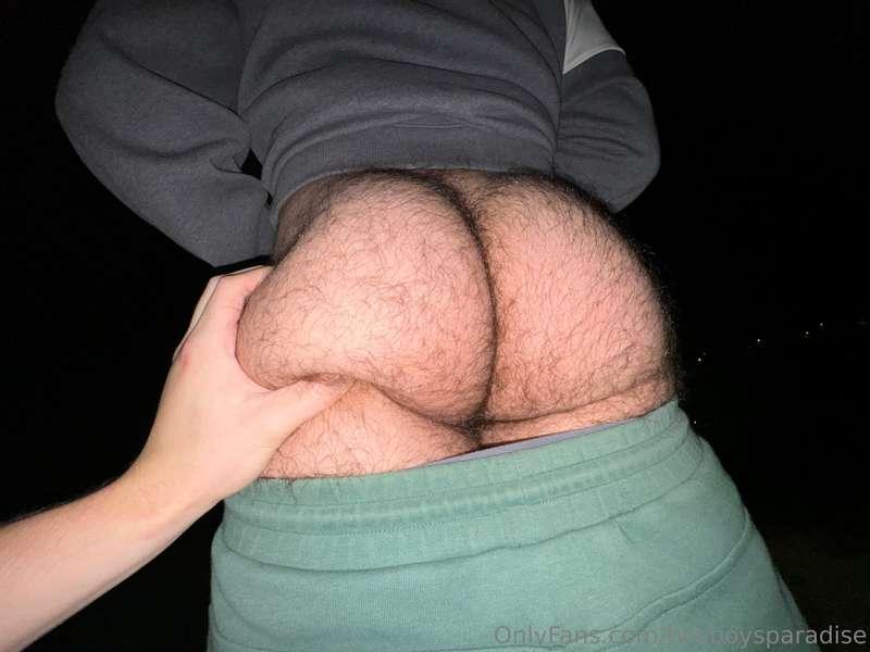 Fat ass. 🍑