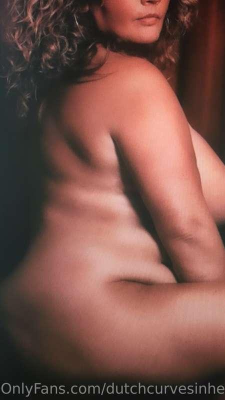 dutchcurvesinheels image #4