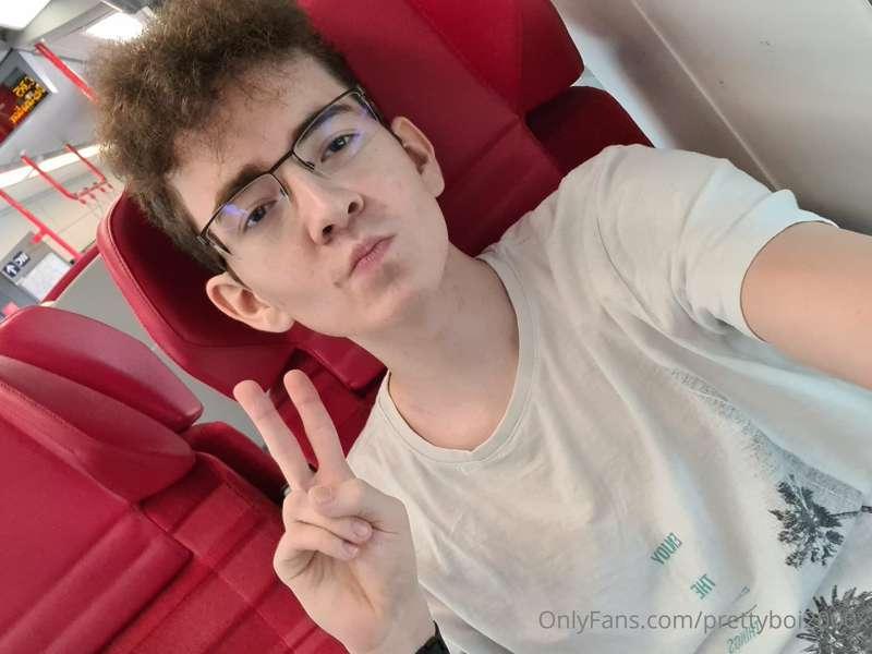 prettyboi2000x image #2