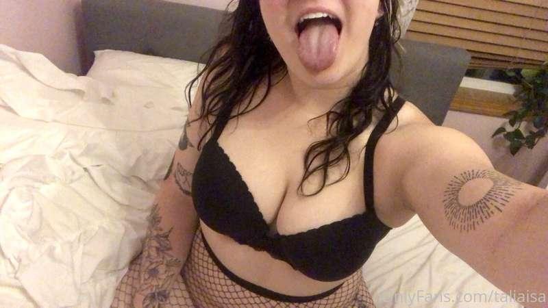 want super cute LIVE photos of me, wearing whatever & posed ..