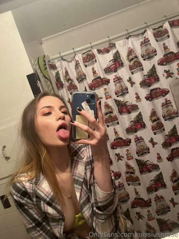 😛 wanna taste 👅