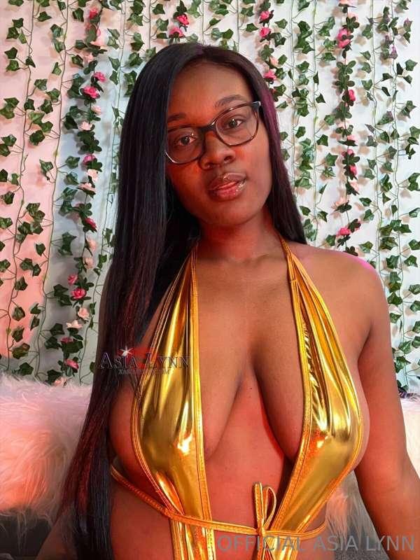 # would you smash? 😈
@xasialynnx