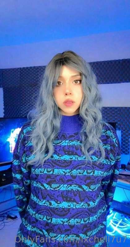 Ayer me hice fotitos, el azul me hace ver extraña 👉👈