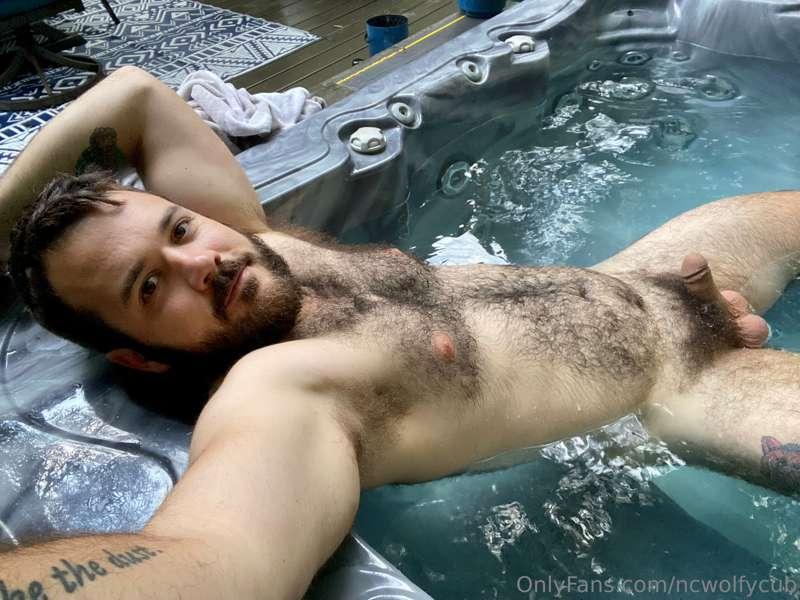 Early morning hot tub photoshoot