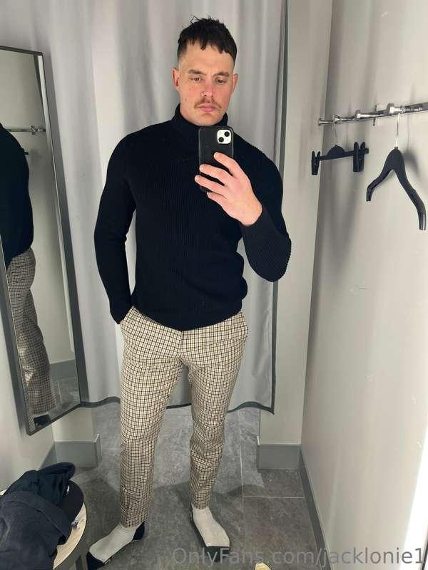 This is how to dress for cold weather. 😎 But in my Exclusive..