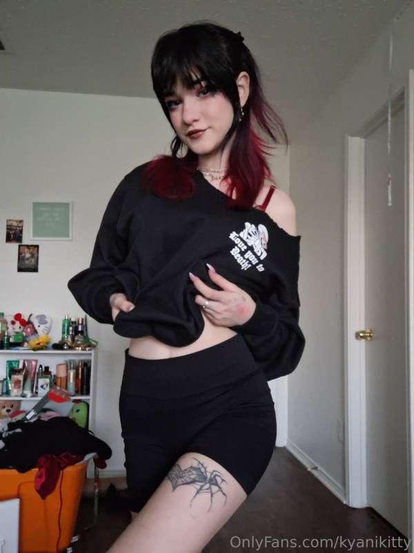 What would you rate my workout outfit out of 10🥰
