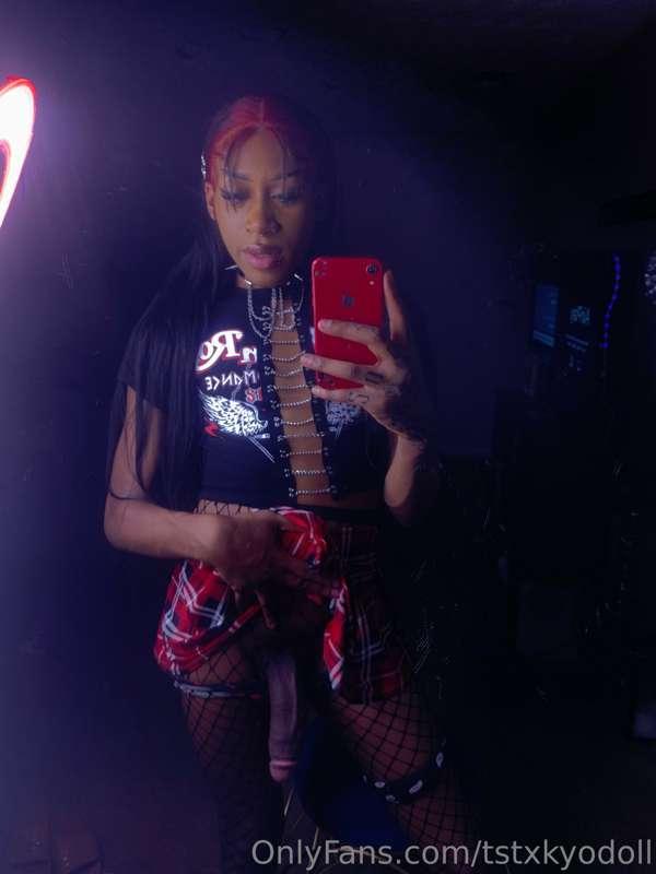 Big dick energy  ( My birthday is next week 🫶🏽🤭 I’ll be in C..