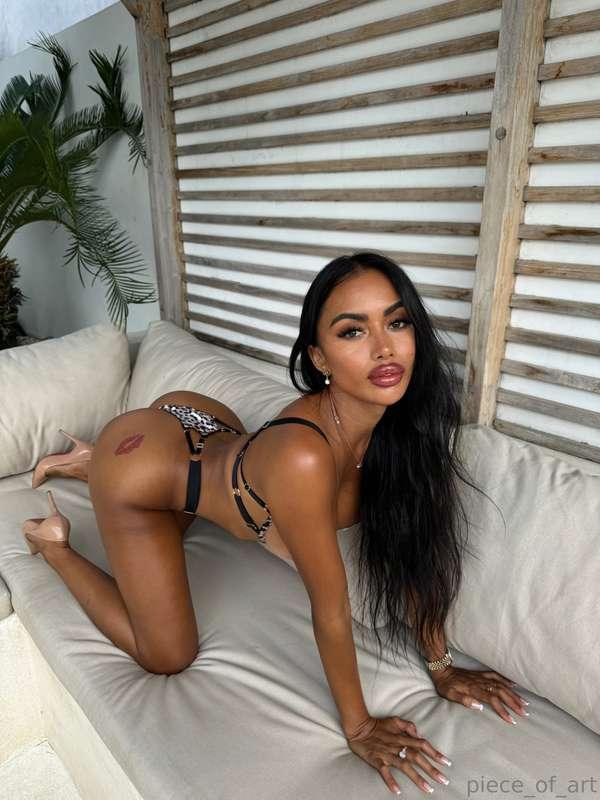 Would you turn down an ass like mine?🙈