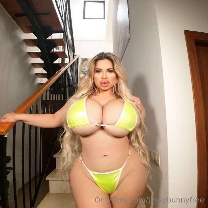 BIG BOOTY OR BIG TITS?? 

Let me know on my VIP and save -65..