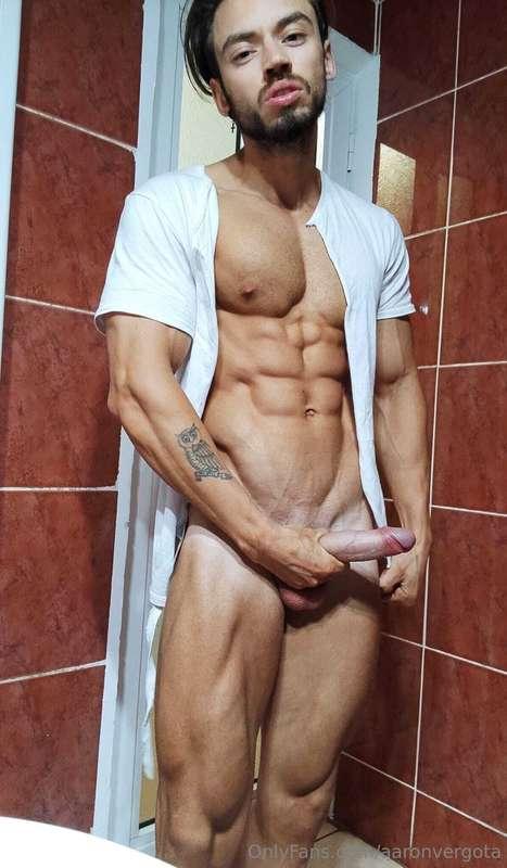 aaronvergota image #1