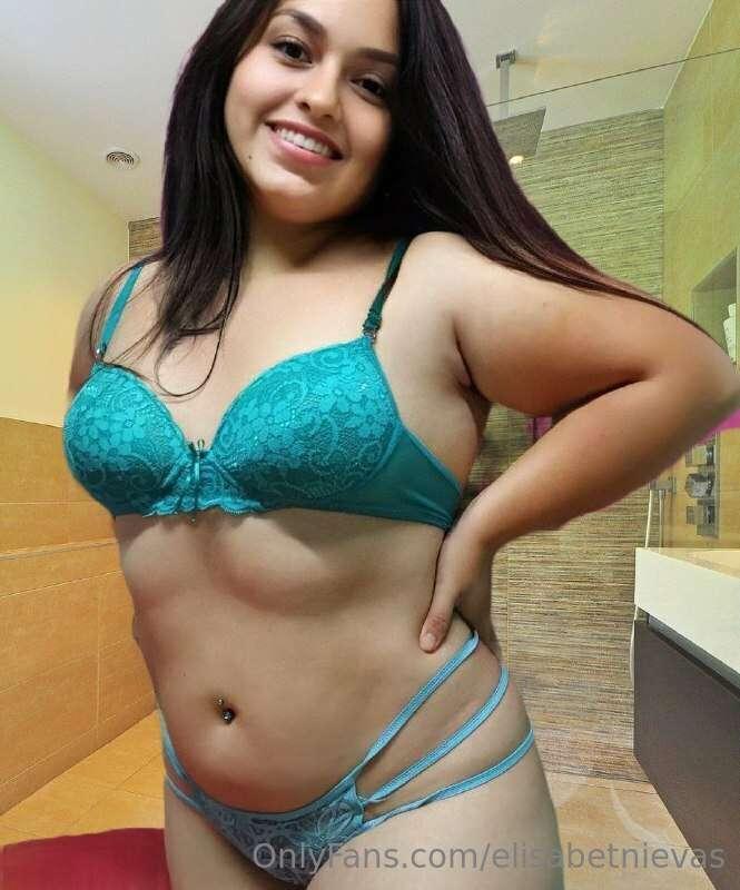 @brittanykim @brittanykim
She's ready for you to cum on her ..
