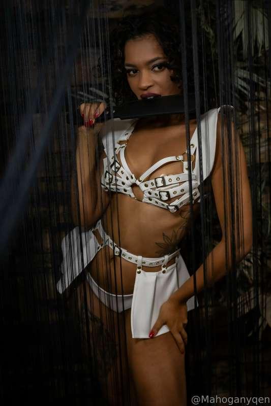 **SUNDAYS ARE FOR GODDESS WORSHIP** 👑