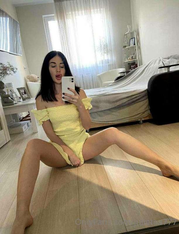 A butt your cock needs now😏

@playful_lusty is always ready ..