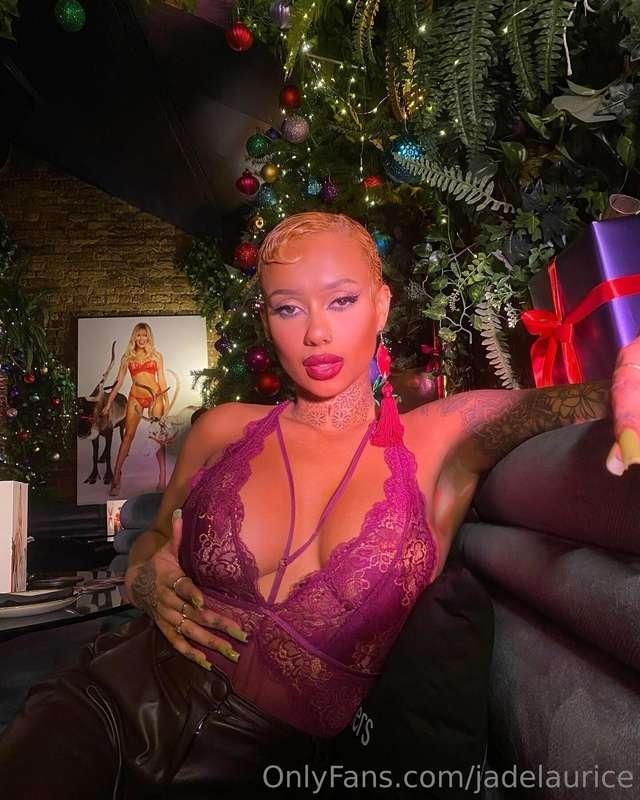 POV: I’m your saucy dinner date