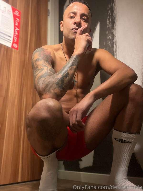 Yes I am the alpha superior Indian daddy and master! Check t..