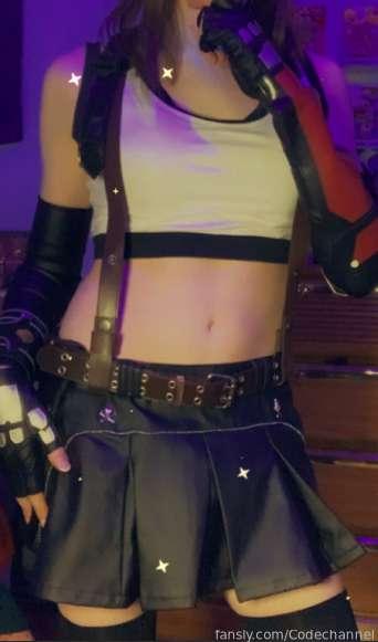 
Just a quick preview!! Had the first of my cosplay orders arrive -- it's still a little wrinkly from the mail (and using an alternate belt at the moment), but it's super cute! No convention plans, mostly just a feel good order, and I'll likely post some sets here with it soon 😘 
#trans #transgirl #transgender #fluid #femboy #cosplay #Tifa #FF7