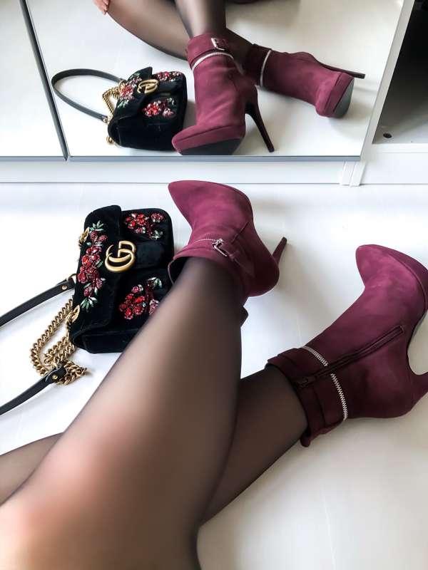 👠👠👠
