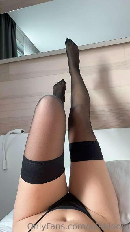 Hey baby do you want to play with me tonight?🙈😘