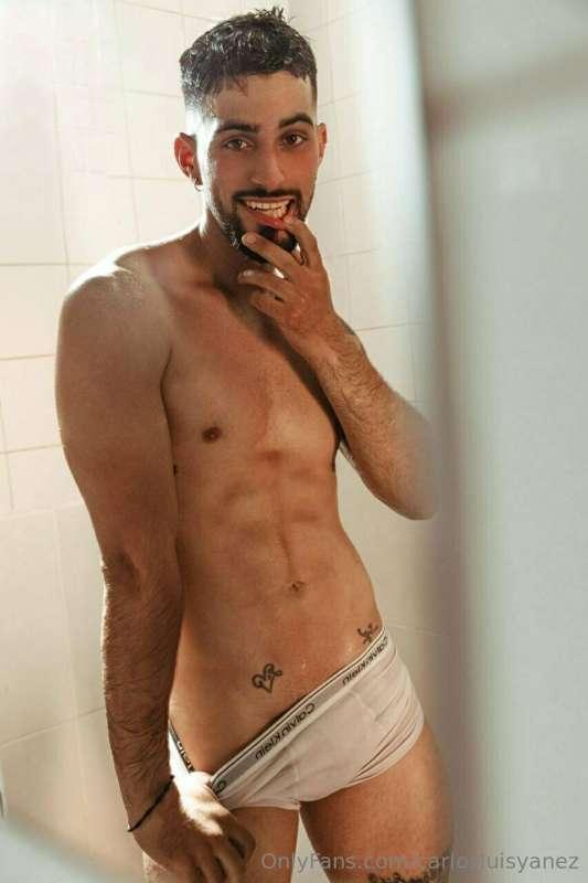😈