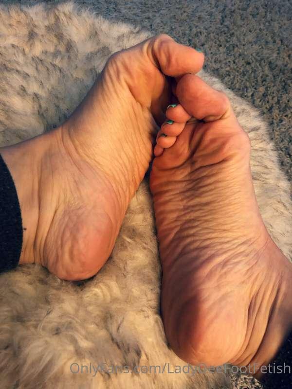 Wrinkles on wrinkles on wrinkles on...  you get the idea

Ha..