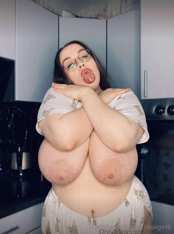 @betty_boop_boop🔞 Very big, very real and always in focus.....