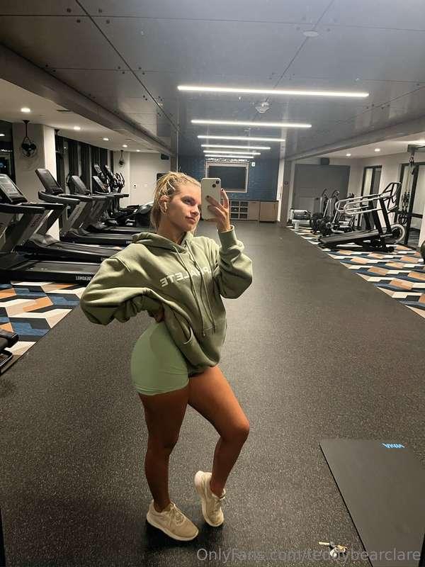 an empty gym is my happy place. anyone else???