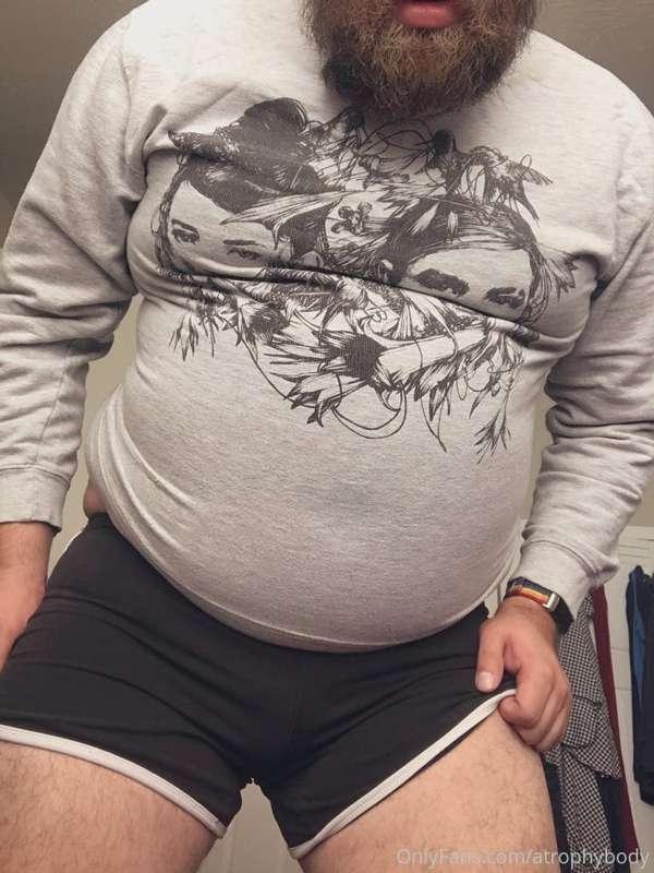Pictures of trying on this sweater for the first time. As yo..