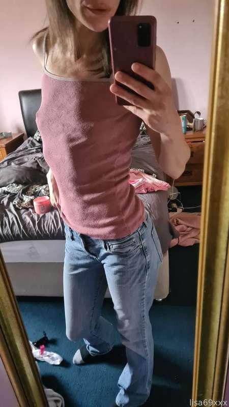 Look how normal I look dressed in my jeans 😅😇 you'd never know right?? 🤣

#jeans 