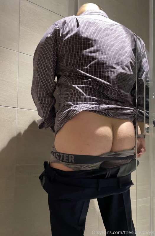 thesuitedboss image #0