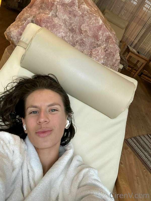 I am 100% a pampered slut.