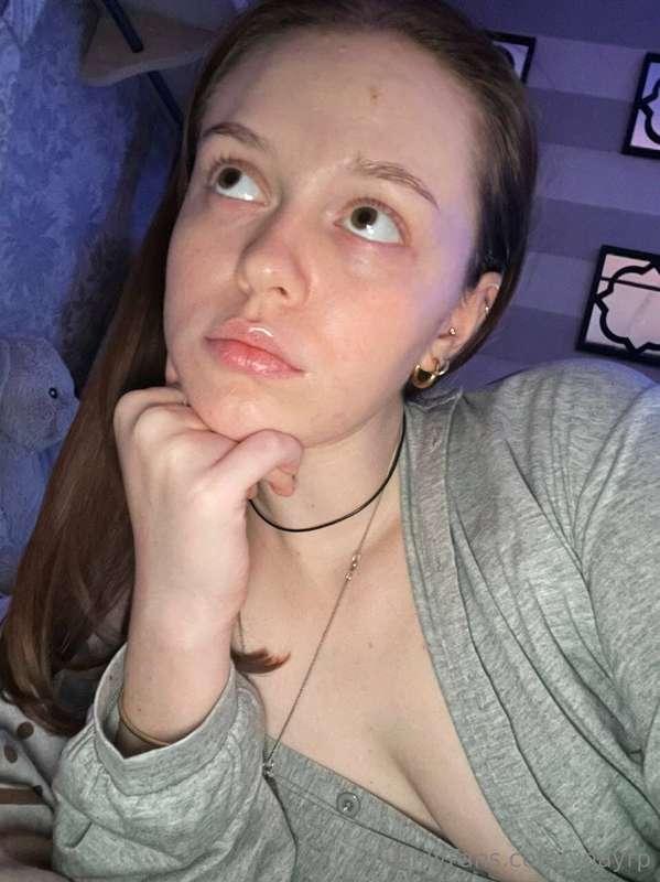 Imagining and thinking about how you can handle me in bed🥵🙈😅