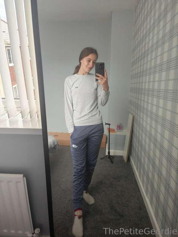 Swipe to strip me off 🥵

7 pics🥰