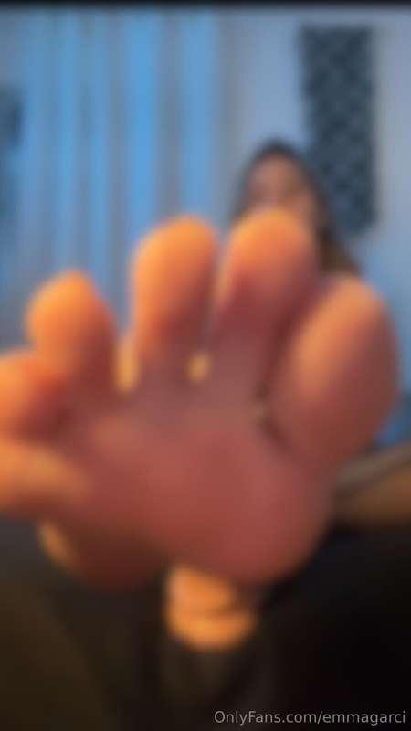 Enjoy this hot footjob + JOI in fishnet stockings 😏🧦🔥 …and t..