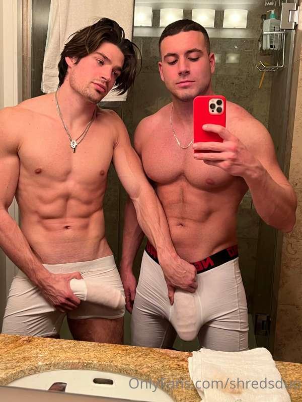 @cushdaddy3 page is free for the next 10 fans only😋 hurry an..