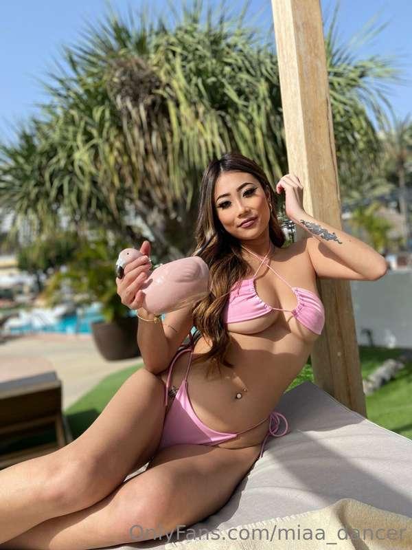 Hiii shall we go for a swim together and then have a sauna?🥵