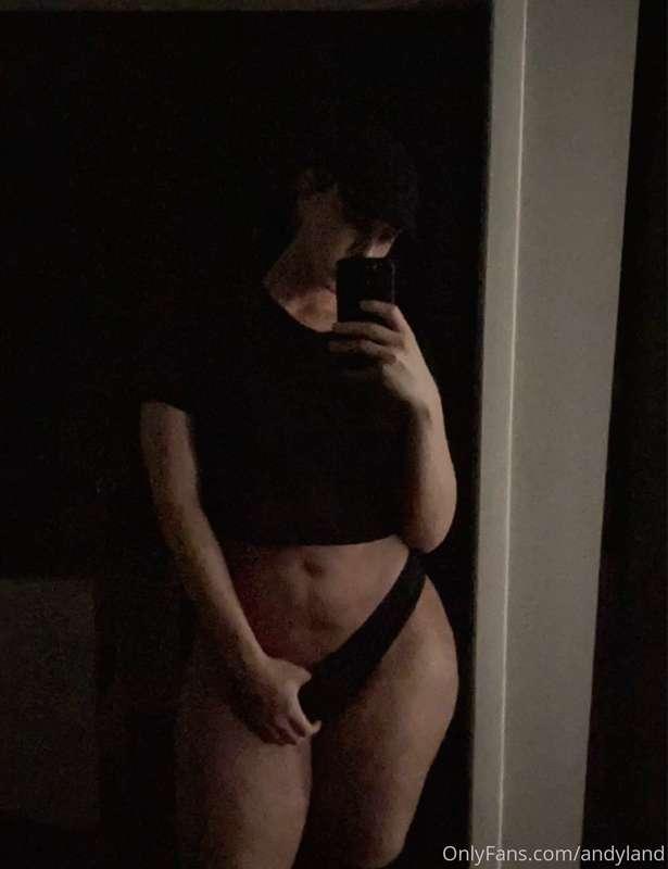 Adidas or Ass? 👅   

I’m so ready for this new ass to be tas..