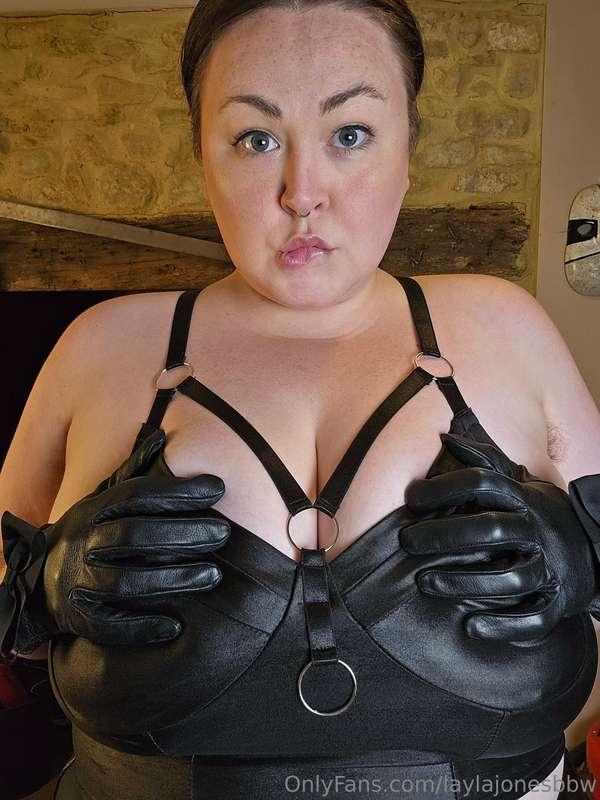 Would you fuck me out of this outfit .. or am I fucking you ..