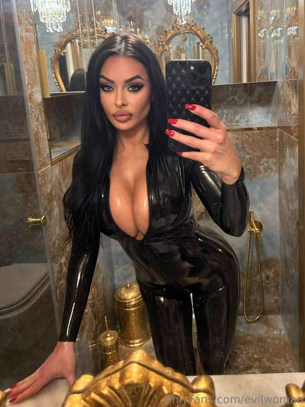 Latex Queen 👸🏻