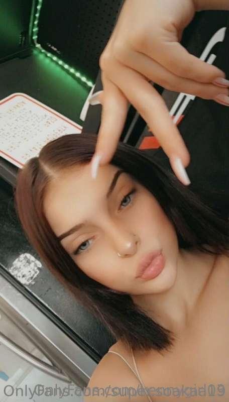 I want to be your girl 💘