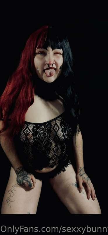 Look at the second picture 😘