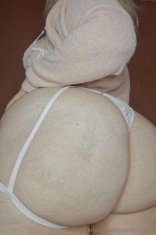 U think u can handle all this jucy ass daddy? 🔥